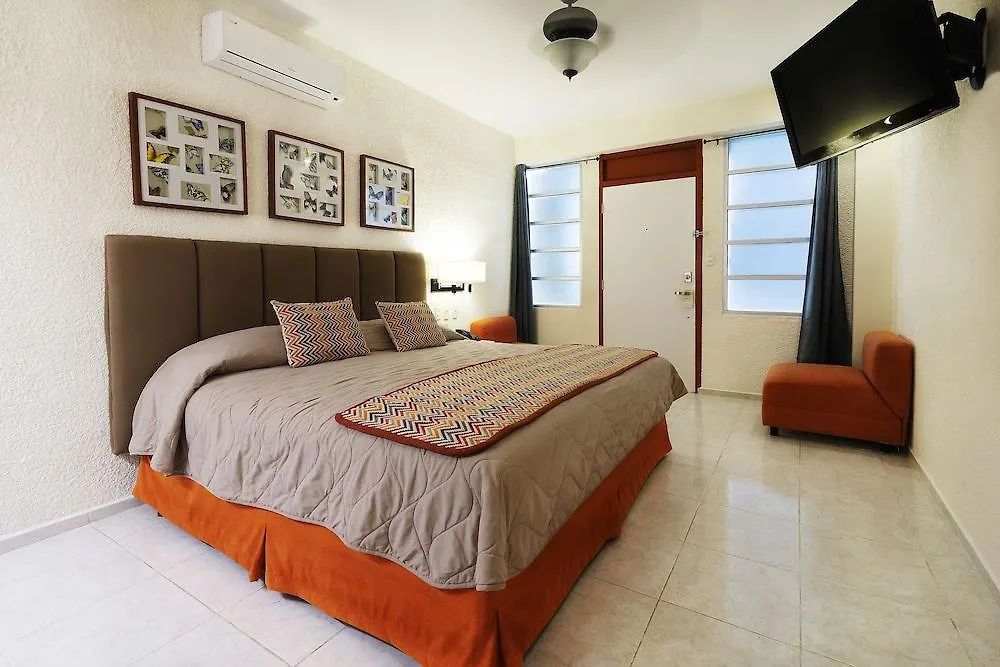 Hotel Y Suites Nader Cancun 3*,