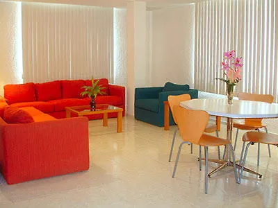 Hotel Y Suites Nader Cancun